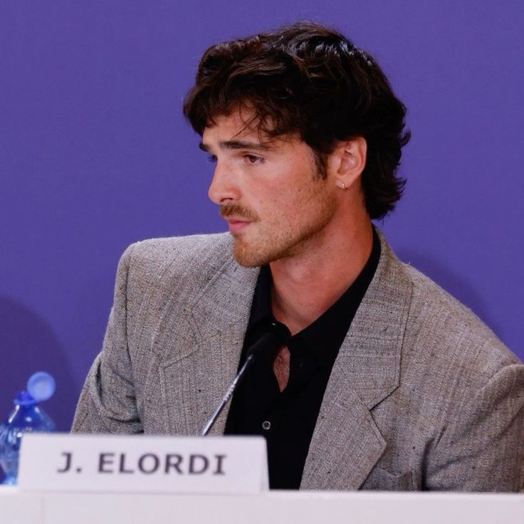 wolf cut inspiration by celebrity jacob elordi